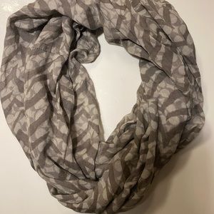 Coach circle scarf